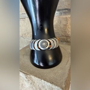 Native American Indian Leather strap.
Silver Bracelet. With magnetic closure.